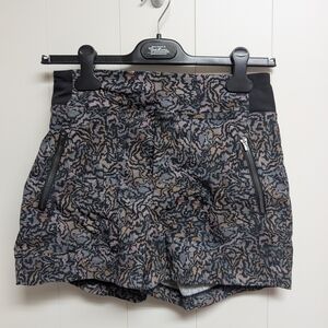 Athleta Trekkie Athletic Shorts, sz 2